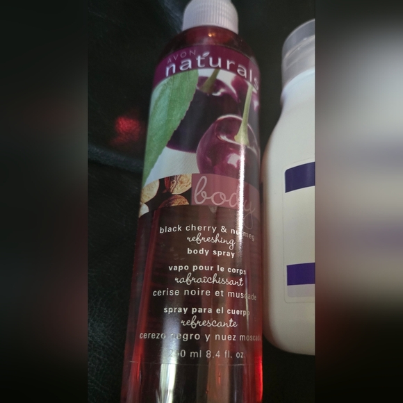Avon Naturals Blackberry & Vanilla Set Full Size 8.4floz - Picture 5 of 8